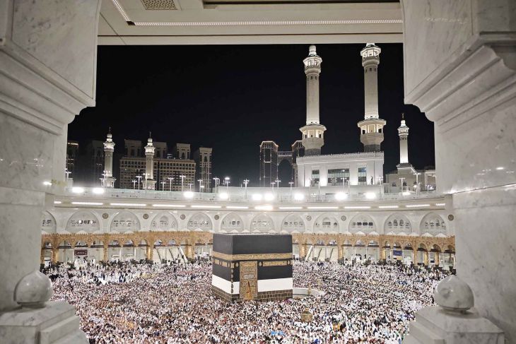Jamaah calon haji Indonesia bergerak ke Arafah pada 4 Juni 2025