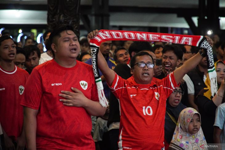 Nobar Timnas Indonesia di Lumajang