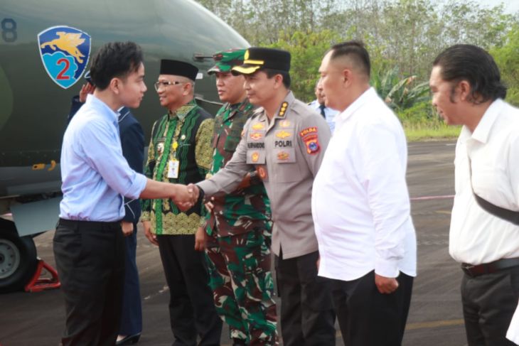 Wapres Gibran transit di Tabalong lanjut menuju Paser Kaltim