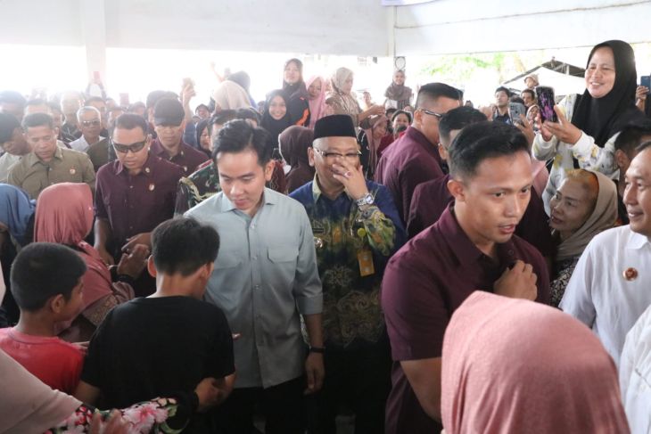 Wapres Gibran kunjungi Pasar Rakyat Bauntung di Tabalong Kalsel