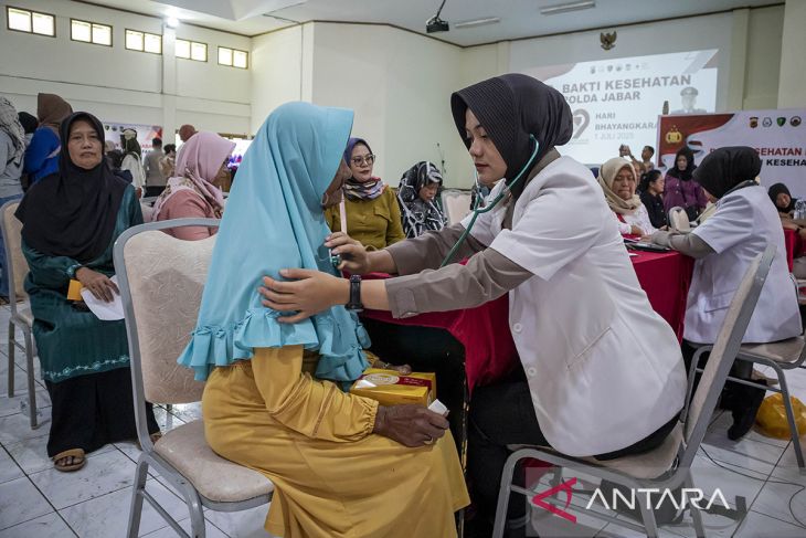 Program bakti kesehatan Polda Jawa Barat