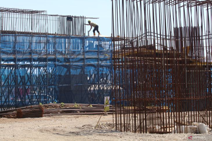 Target penyelesaian tol akses bandara Kediri