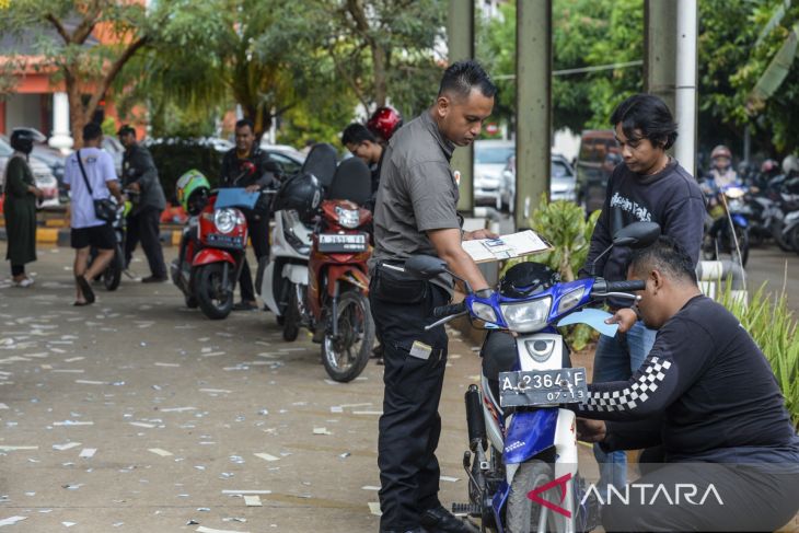 Realisasi pendapatan pemutihan pajak kendaraan di Banten