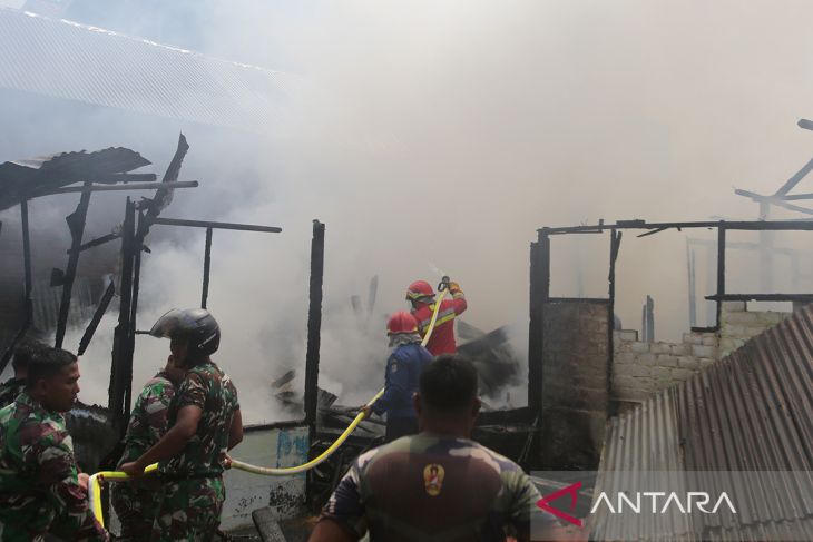 FOTO - Kebakaran rumah di kompleks PJKA Aceh
