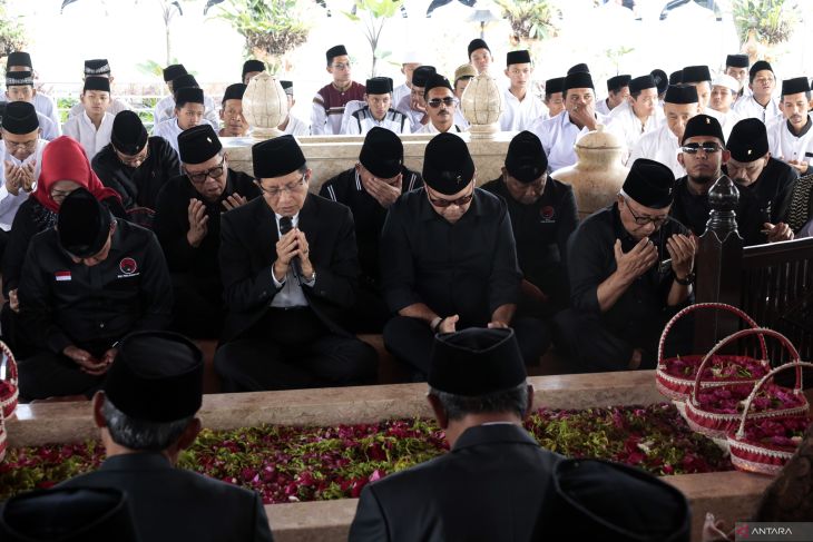 Peringatan Haul ke-55 Bung Karno di Blitar