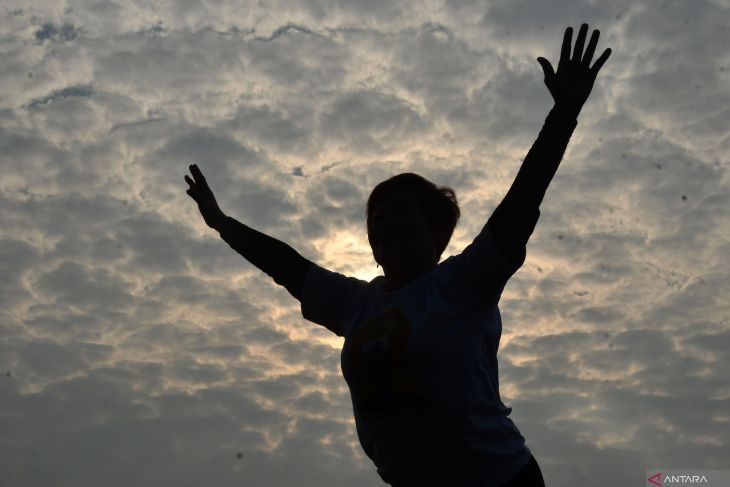Peringatan Hari Yoga Internasional di Madiun