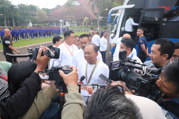 Gubernur Bali akui nyaman tidur di barak pada hari pertama retret di Jatinangor