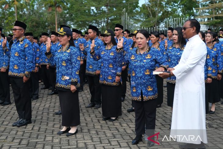 Pemkab Kubu Raya serahkan SK PPPK