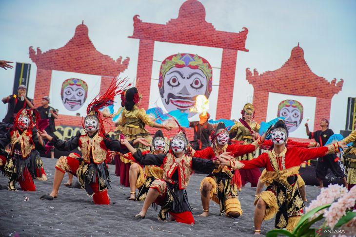 Festival Segoro Topeng Kaliwungu