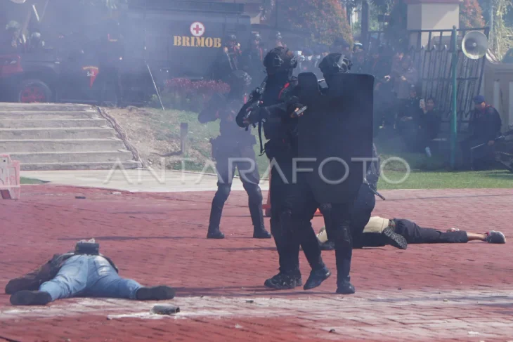 Aksi Detasemen Gegana Satbrimob Polda Kaltim