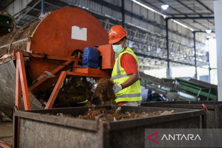 Pengolahan sampah untuk bahan bakar PLTU Suralaya