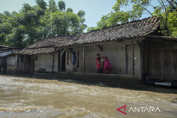 Banjir akibat luapan Sungai Cisadane