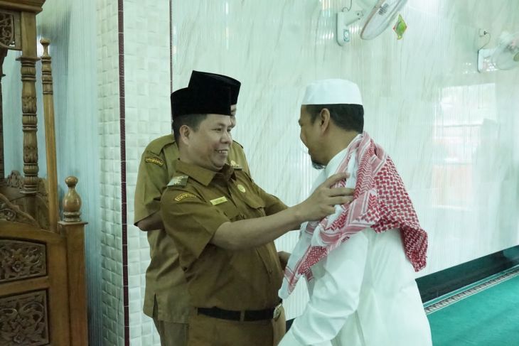 Jamaah haji Sambas tiba dan disambut bupati