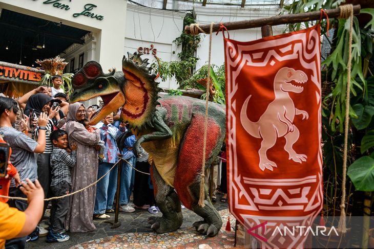 Wahana Jurassic Java di Bandung