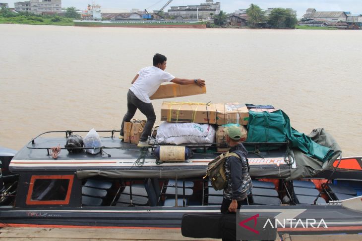 Kapal cepat angkut penumpang ke Kayong Utara