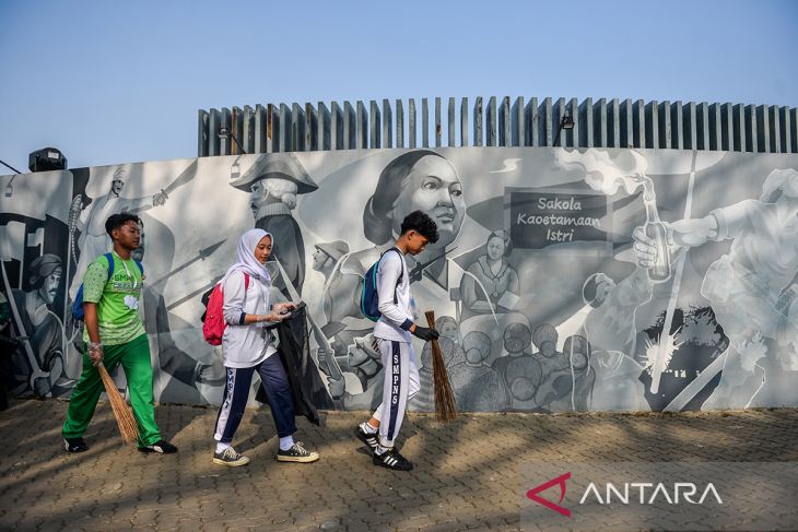 Aksi ekologi di masa akhir MPLS di Bandung