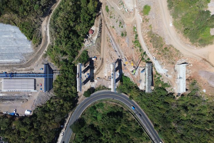 Progres pembangunan ruas Tol Probowangi