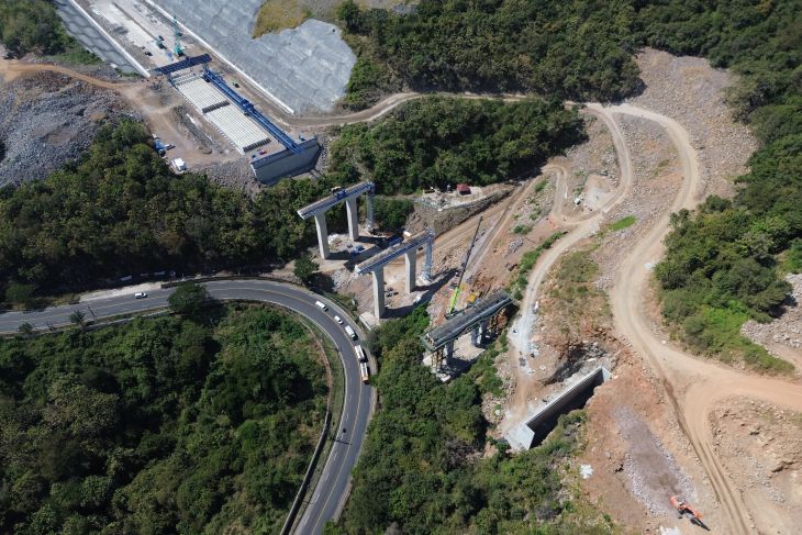 Progres pembangunan ruas Tol Probowangi