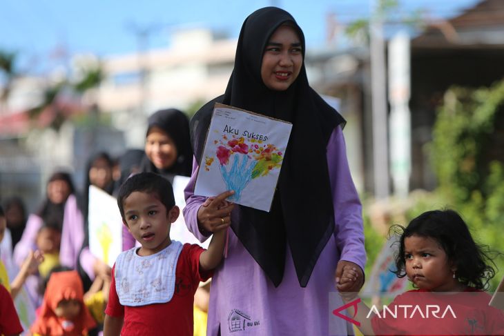 FOTO - Murid sekolah inklusi gelar karnaval peringati HAN di Aceh
