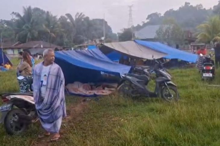 Pemkab Poso imbau warganya tetap mewaspadai gempa susulan