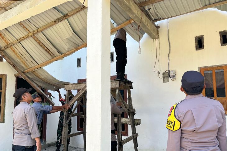 Polres kerahkan 40 personel bantu warga terdampak gempa bumi di Poso