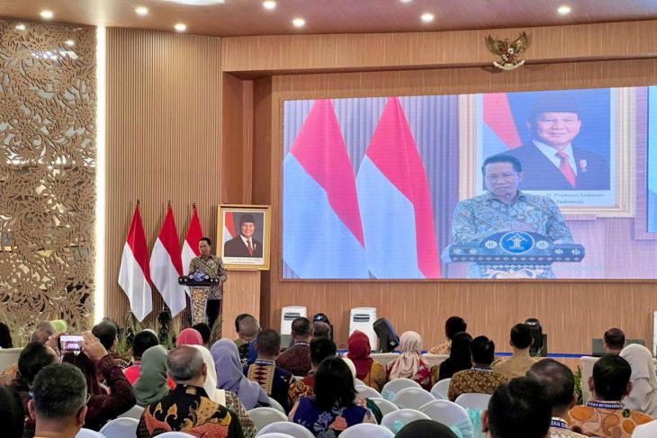 Menkum RI pengendali kinerja semester I 2025