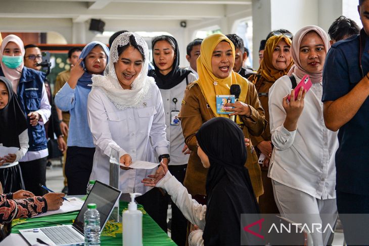 Peninjauan pemeriksaan kesehatan gratis oleh Wamendukbangga