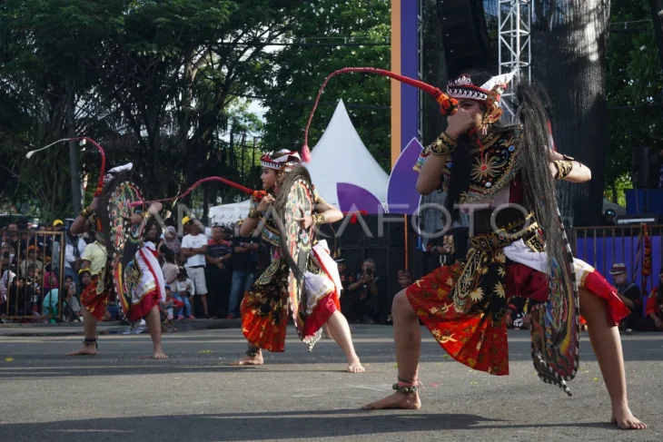 Pertunjukkan kesenian tradisional Jaranan