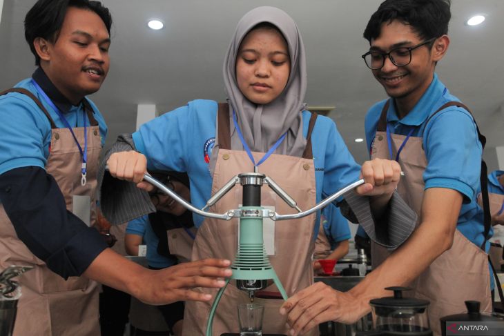 Pelatihan barista secara gratis di Surabaya