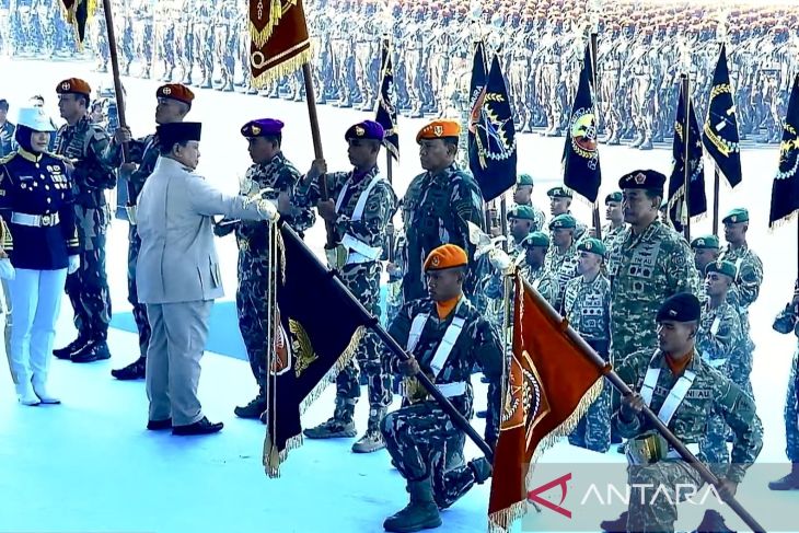 Presiden mengukuhkan pimpinan Kopassus, Marinir, Korpasgat bintang tiga
