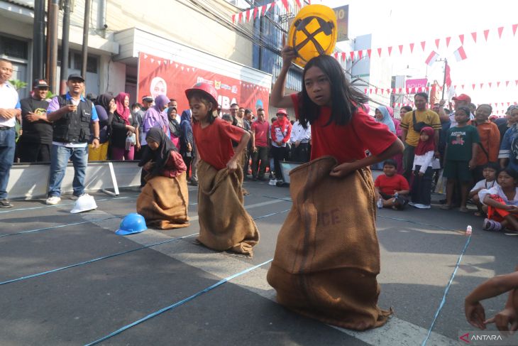 Lomba HUT Kemerdekaan di CFD Kota Kediri
