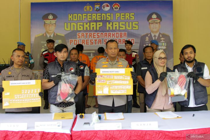 Ungkap kasus narkoba di Polresta Sidoarjo