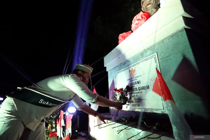 Pementasan teatrikal dan napak tilas pahlawan sukarni