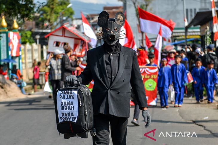 Karnaval kemerdekaan di Kabupaten Garut