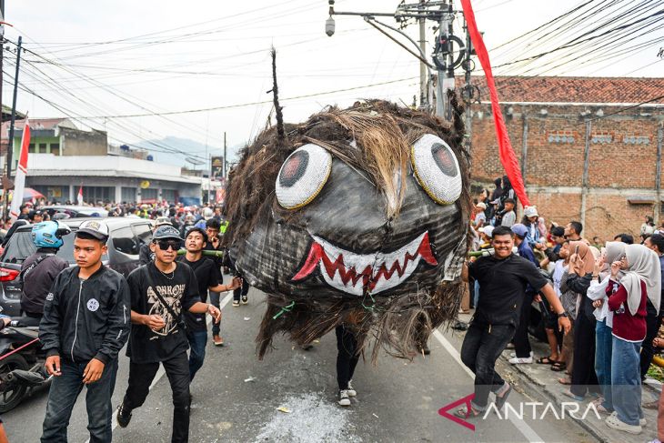 Festival ogoh-ogoh di Garut