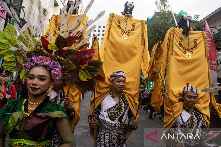 Kirab Budaya Hari Jadi Ke-80 Provinsi Jawa Barat