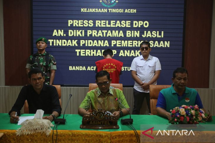 FOTO - Penangkapan DPO terpidana pemerkosa anak di Aceh