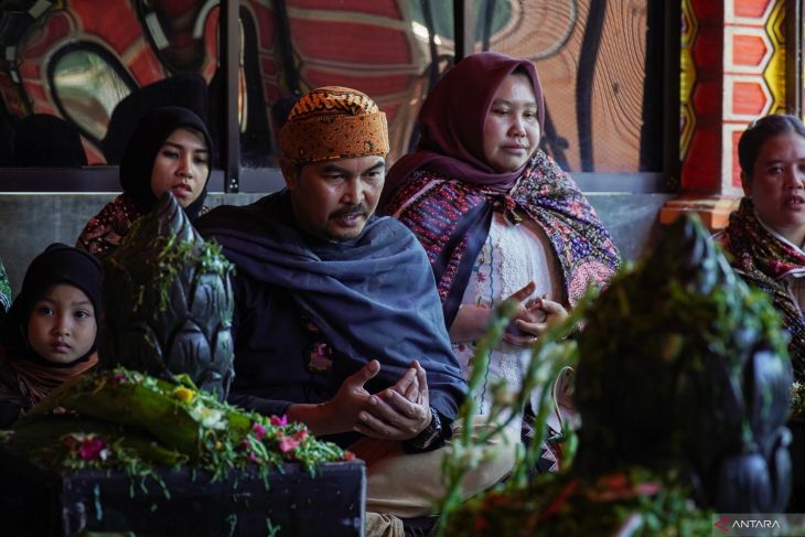 Perayaan Yadnya Karo Suku Tengger