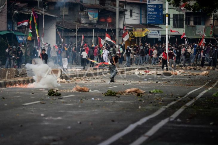 Foto: Aksi 25 Agustus 2025 berakhir ricuh