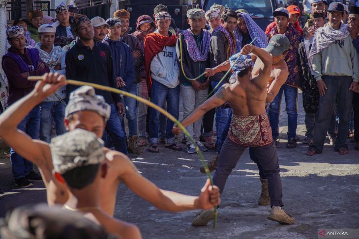 Tradisi Ojung Suku Tengger