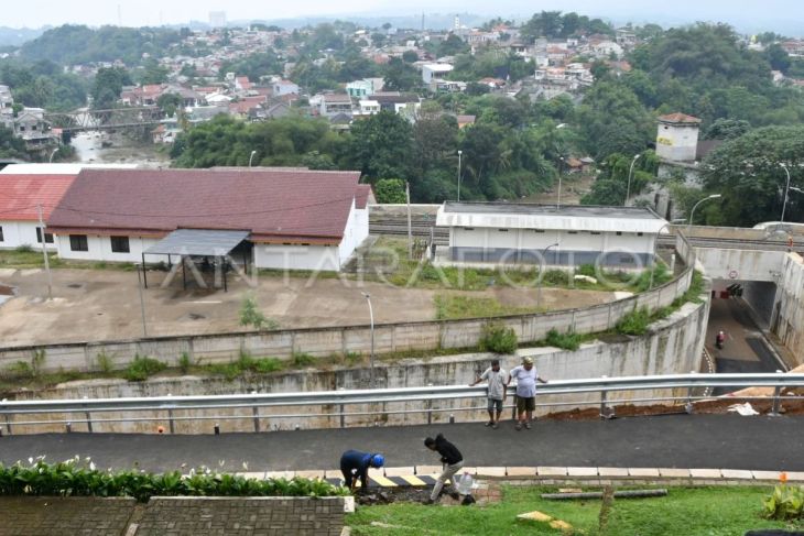 Pembangunan akses jalur motor di Jalan Batutulis Bogor