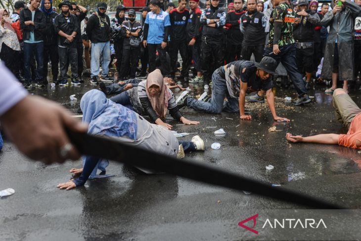 Aksi damai buruh di Banten