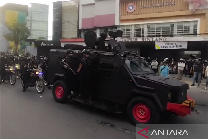 Aksi unjuk rasa ricuh di Medan, Pos Polisi dibakar