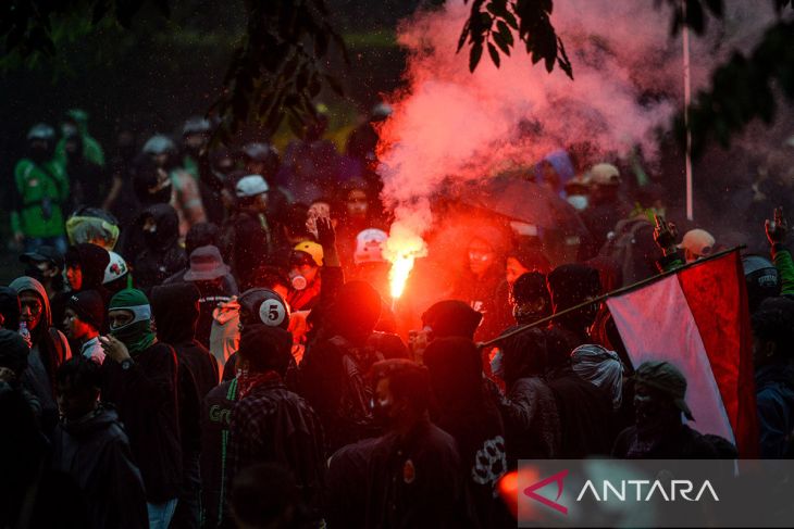 Aksi 29 Agustus di Bandung berakhir ricuh