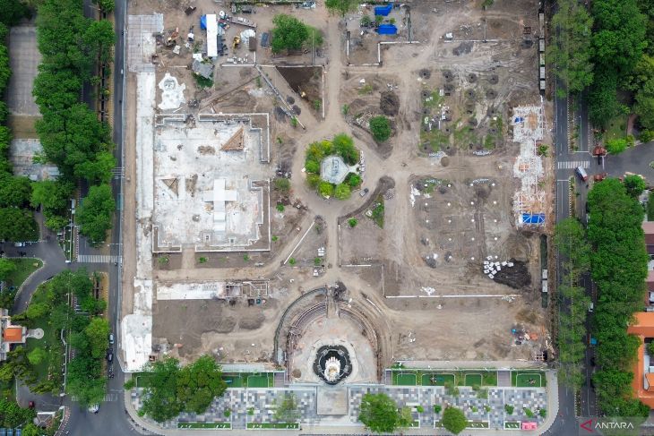 Progres revitalisasi Alun-alun Sidoarjo