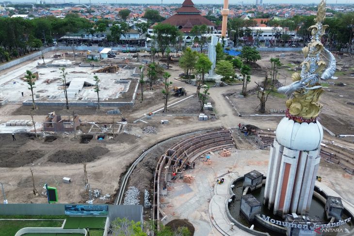 Progres revitalisasi Alun-alun Sidoarjo