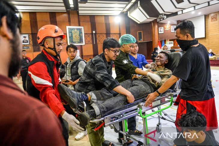 Penanganan medis pengunjuk rasa di Bandung