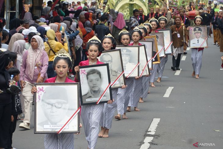 Kirab pusaka dan pawai budaya di Trenggalek