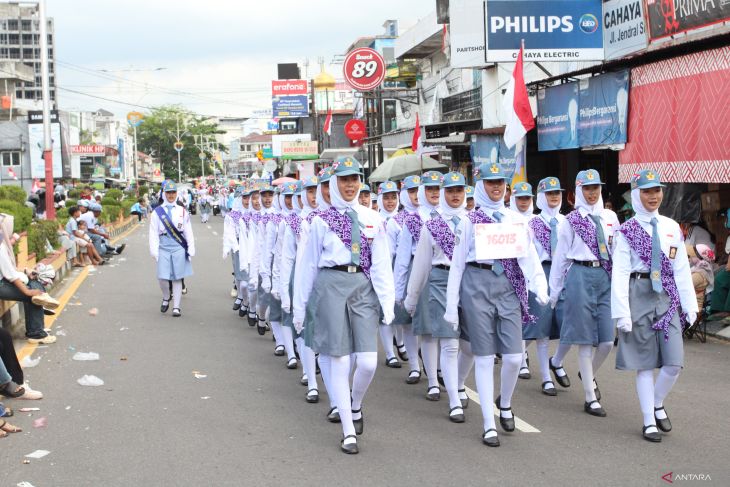 Pawai Baris Berbaris HUT Ke-80 RI di Babel