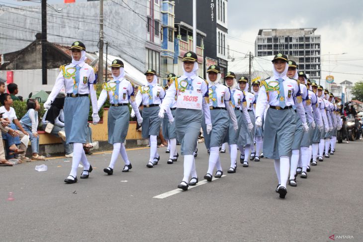 Pawai Baris Berbaris HUT Ke-80 RI di Babel